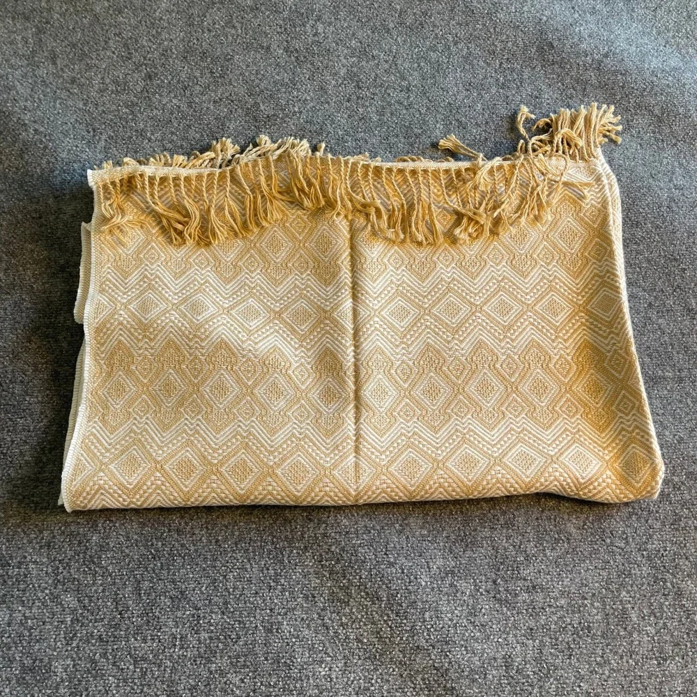 Tex Alpa Alpaca Wool Scarf Tan Cream Geometric Diamond Fringed Made in Peru 25in